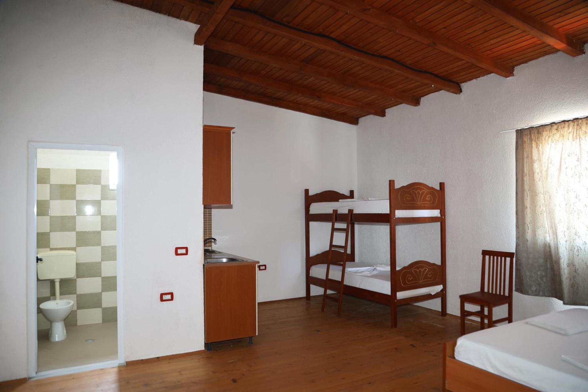 Kalpazo Tommy Durres Hotel 4*