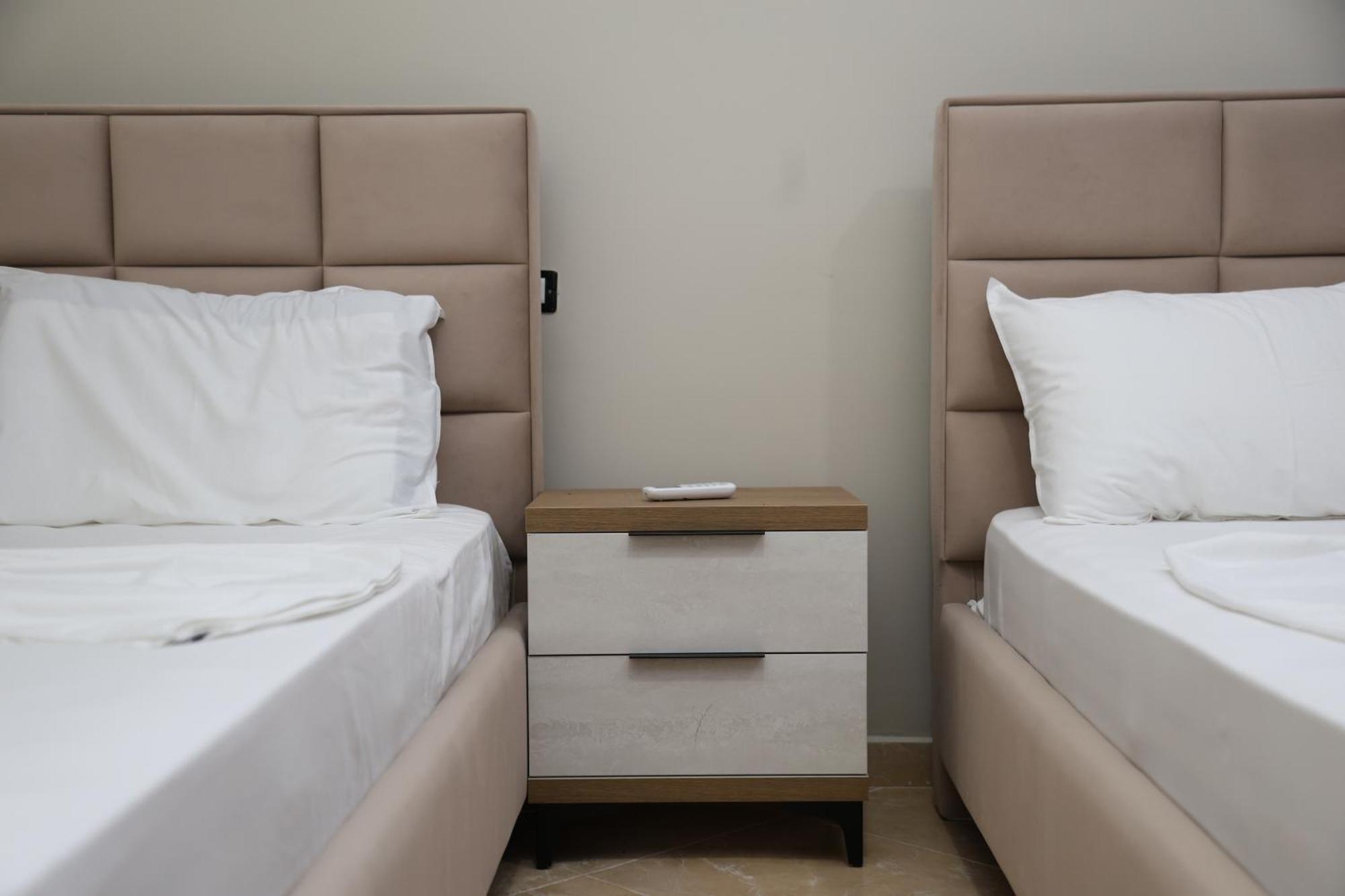 Kalpazo Tommy Durres 4*
