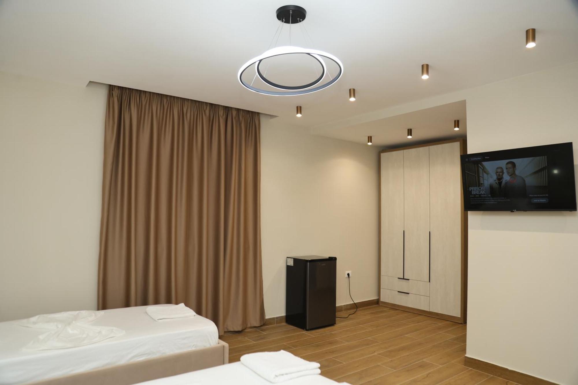 Hotel Kalpazo Tommy Durres Bisht Kamez