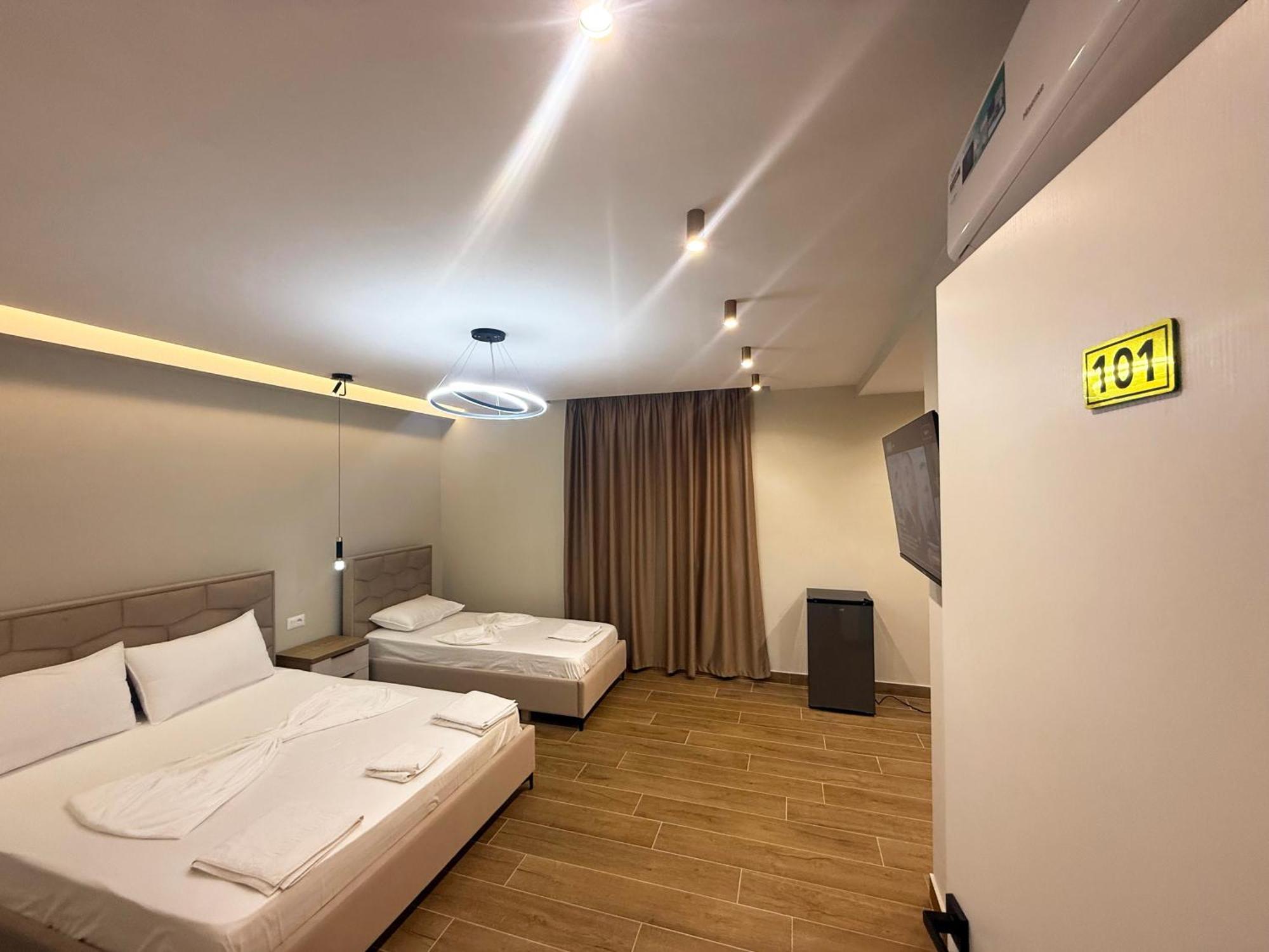 Kalpazo Tommy Durres Hotel 4*