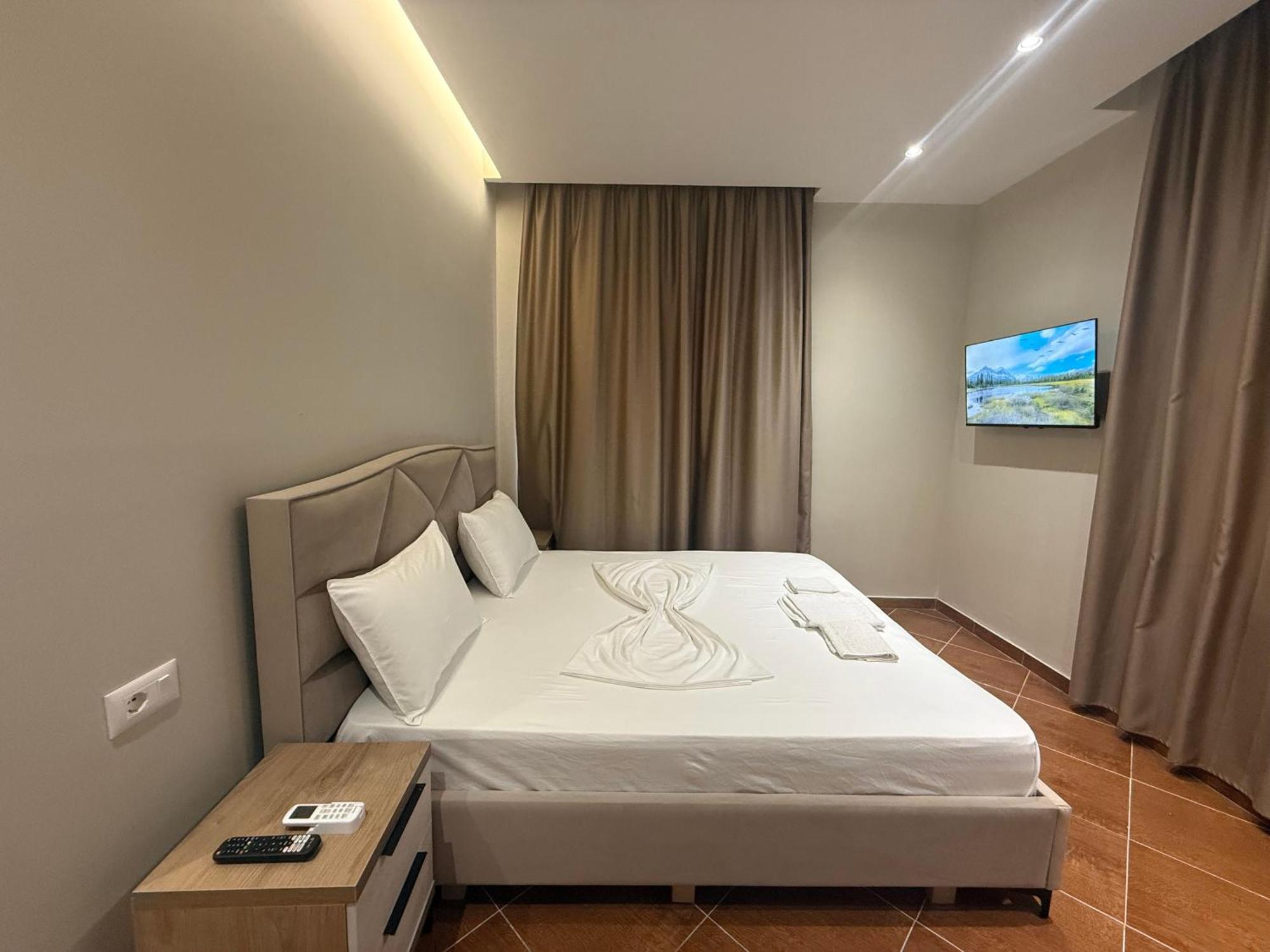Hotel Kalpazo Tommy Durres 4*