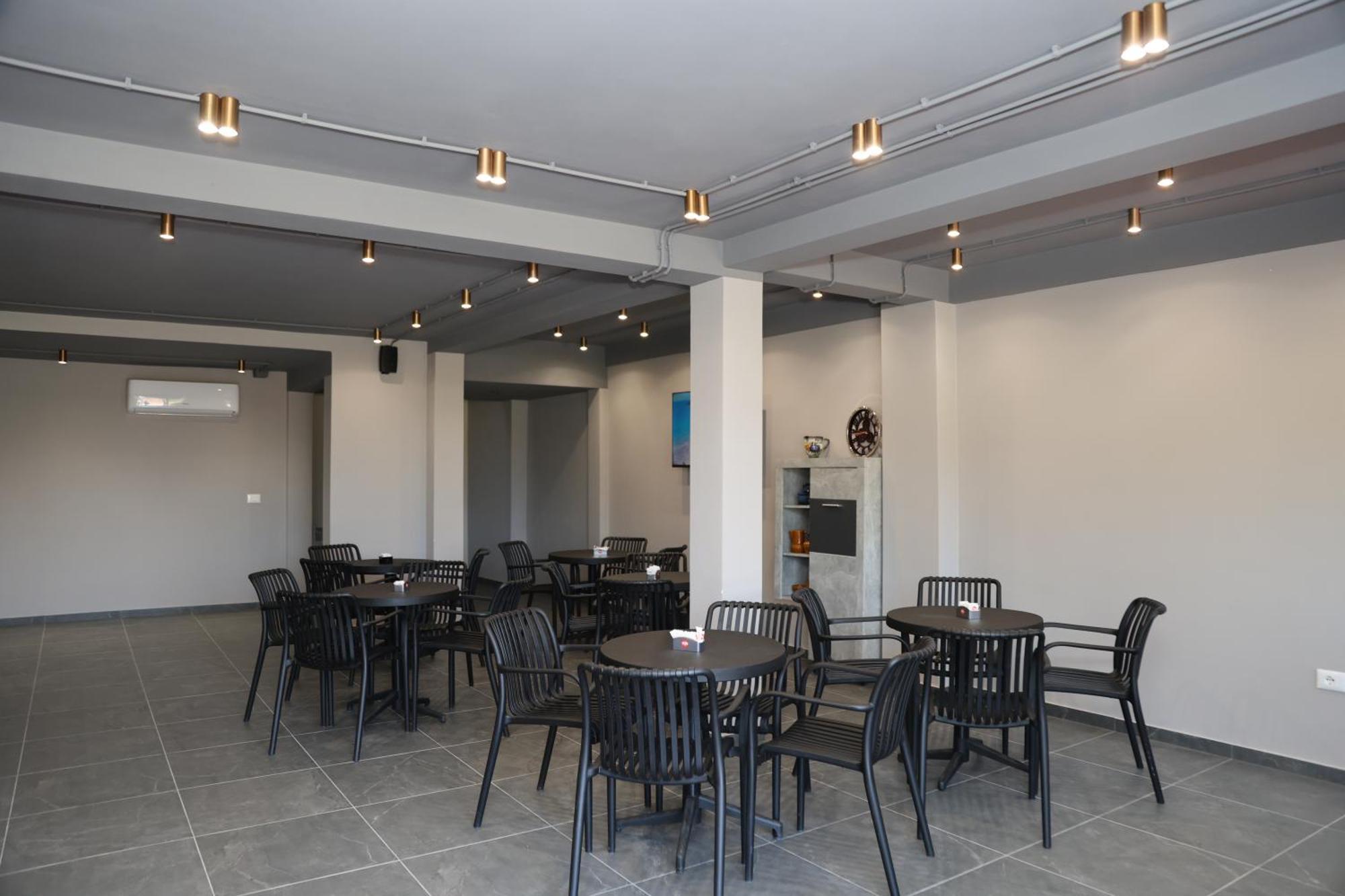Hotel Kalpazo Tommy Durres Bisht Kamez